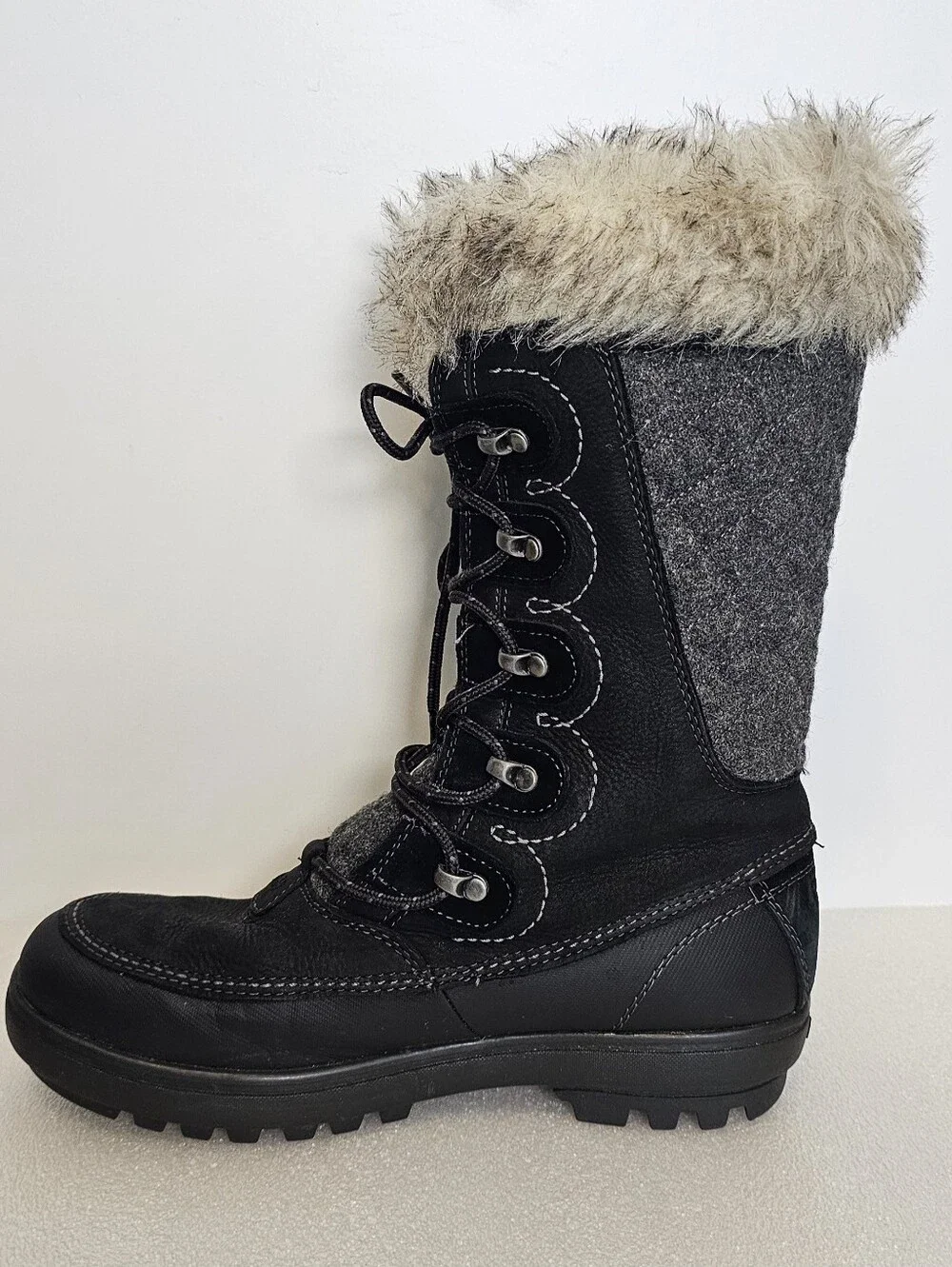 Helly Hansen Garibaldi VL Women Winter Boots 8.5 Black Faux Fur Waterproof
